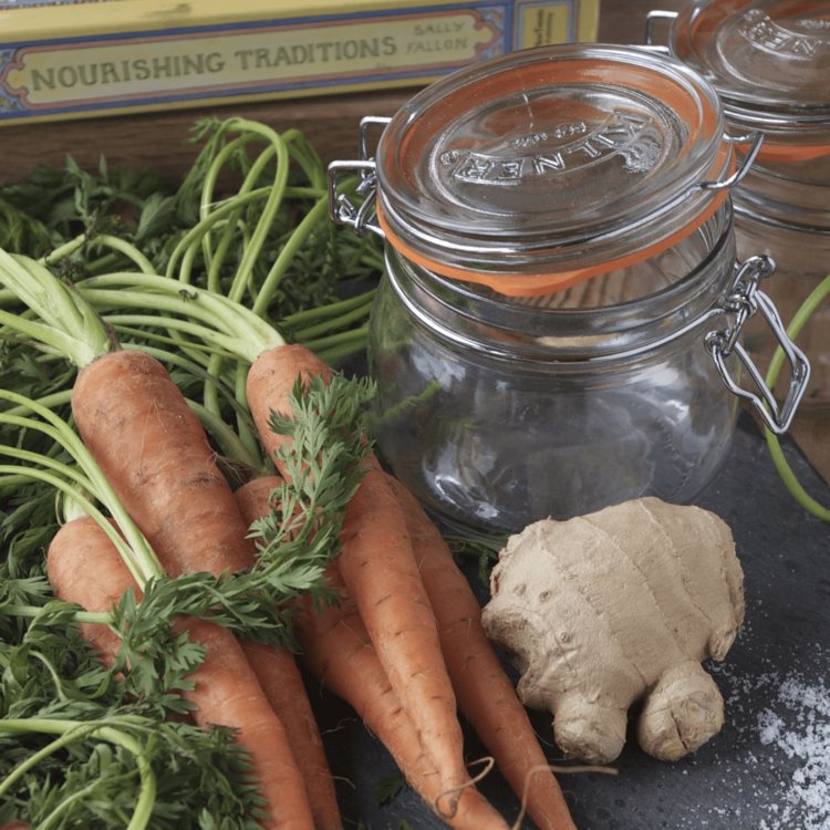 Take the freshest carrots, ginger and salt